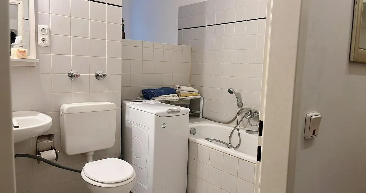 דירה ברלין Central, Charming Studio For Up To 3 People In Historic Building